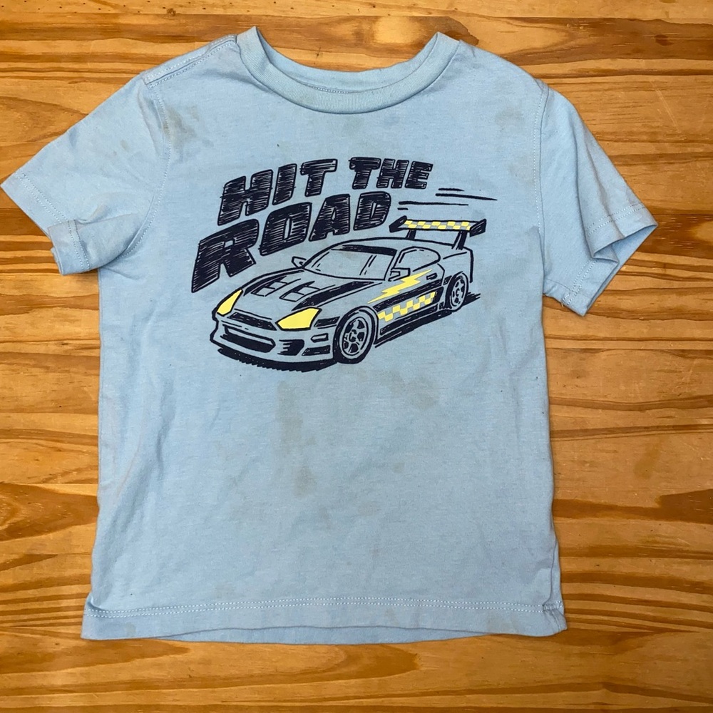 Boys Light Blue "Hit The Road" Racing Car Graphic
Tee T-Shirt 4T